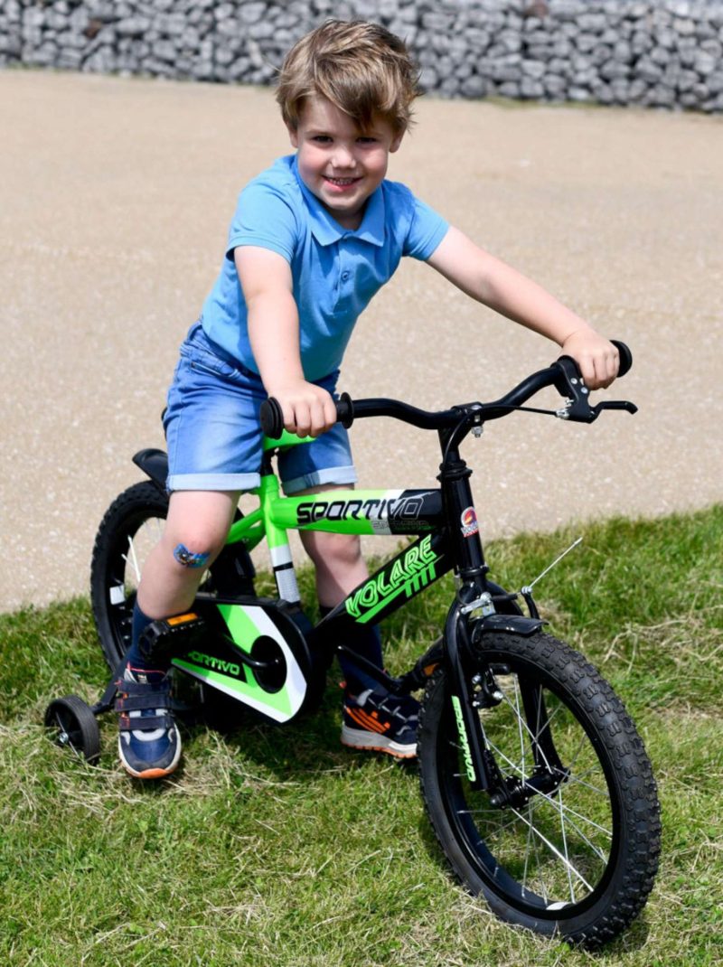 Volare Sportivo Kinderfiets - Jongens - 12 inch - Neon Groen/Zwart - 95% afgemonteerd